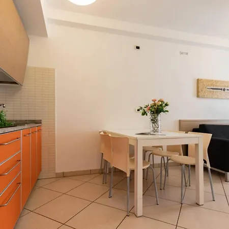 Idillic Family Haven For Four Appartement